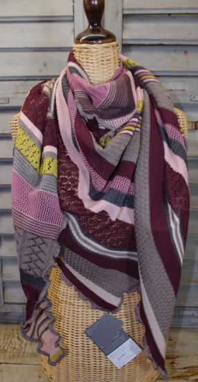 Preview: Invero Dreiecktuch Kyra Kirsche, Merinowolle